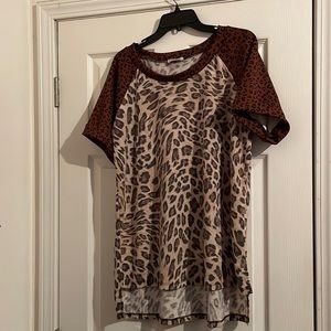 Short sleeve cheetah shirt